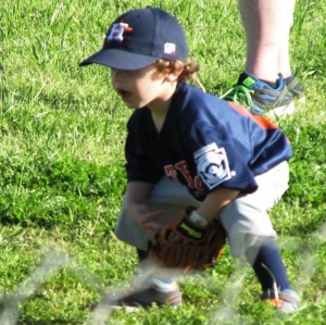 Willem plays T-ball